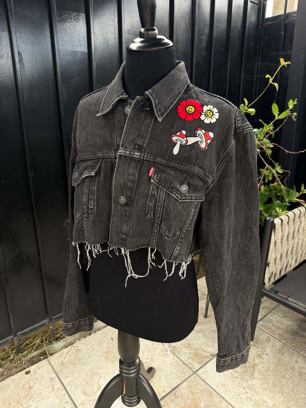 Levi Strauss & Co. Black Cropped Distressed Denim Jacket with Patches Size M